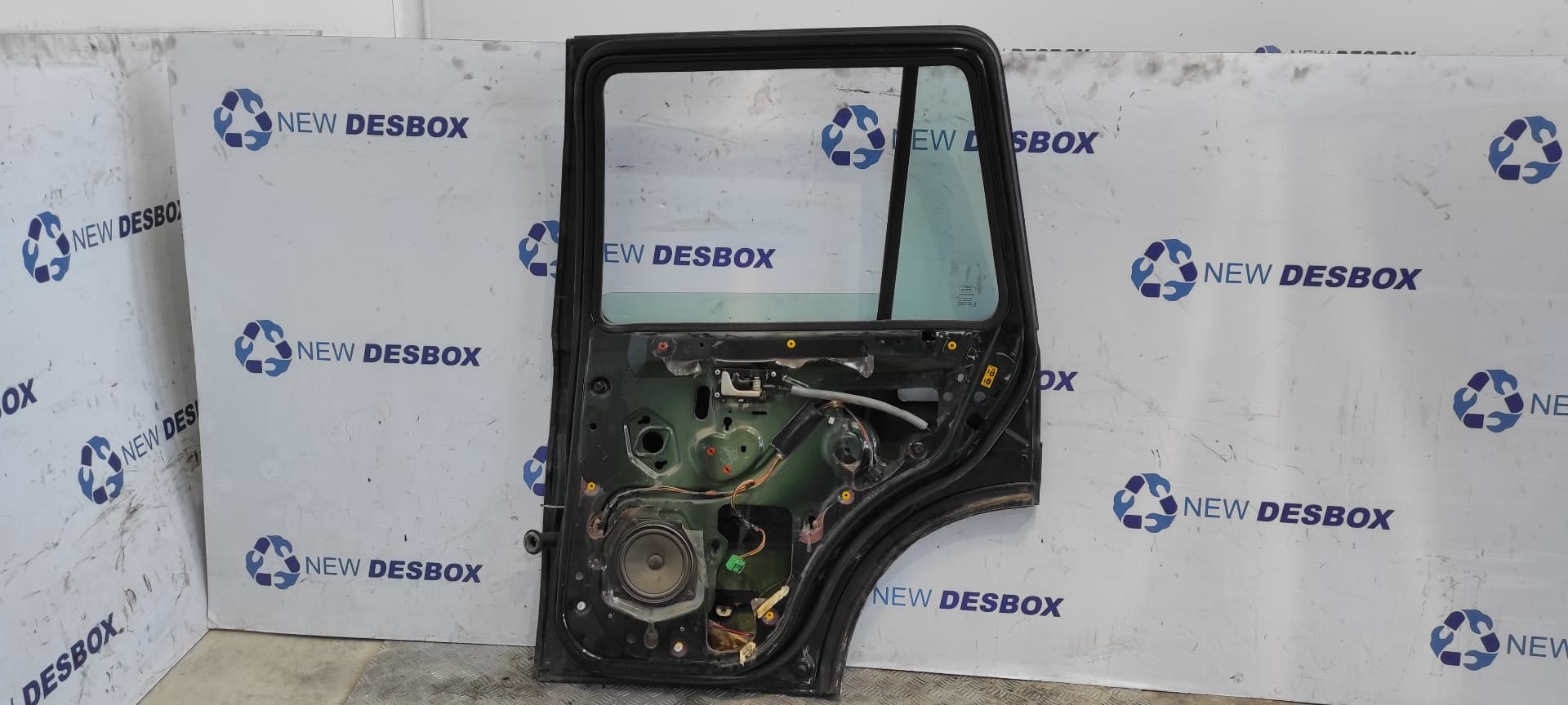 Recambio de PUERTA TRASERA DERECHA para LAND ROVER FREELANDER (LN) 204D3 referencia OEM IAM    - VERDE 4