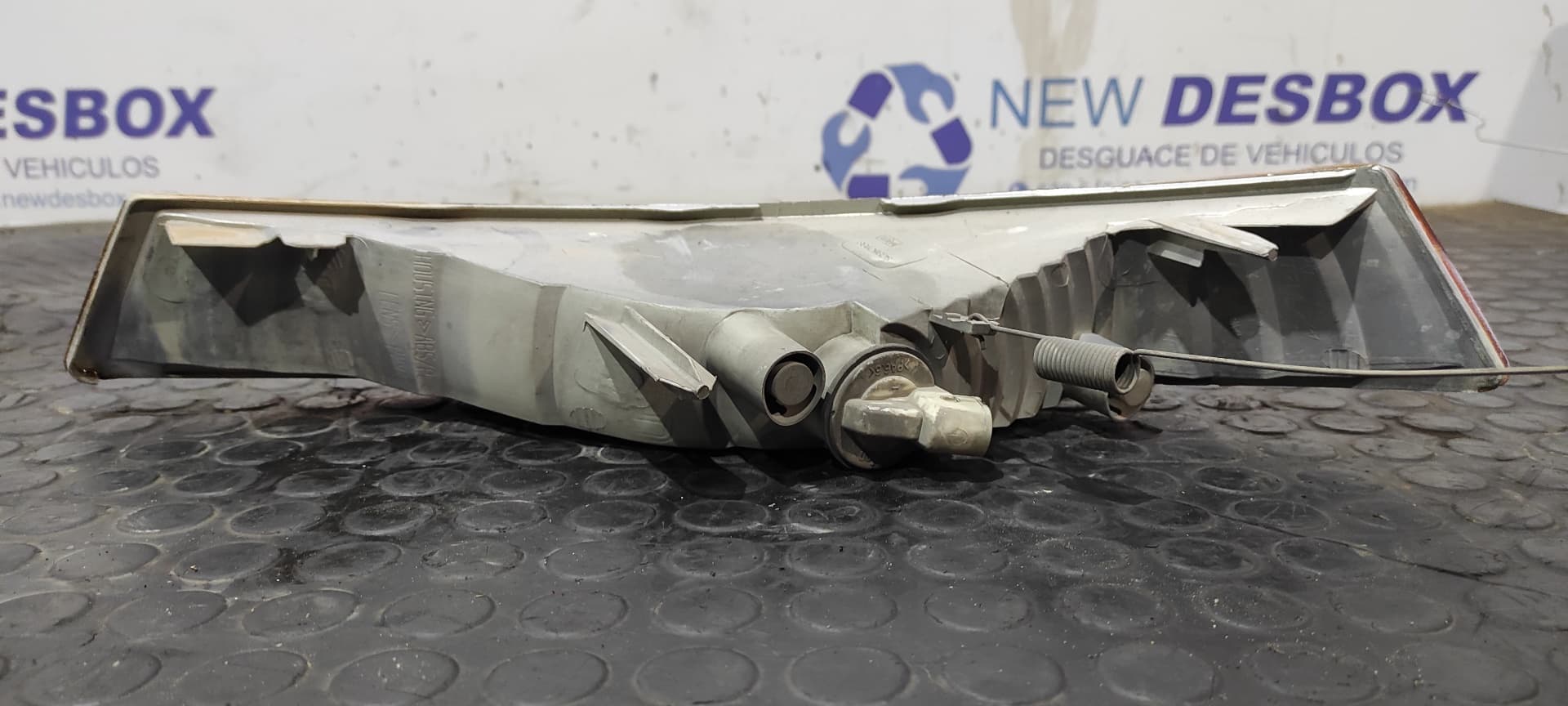 Recambio de PILOTO DELANTERO DERECHO para RENAULT TRAFIC CAJA CERRADA (AB 4.01) Doble cabina L1H1  2,7t F9QU7 referencia OEM IAM 8200007030   - BLANCO 6