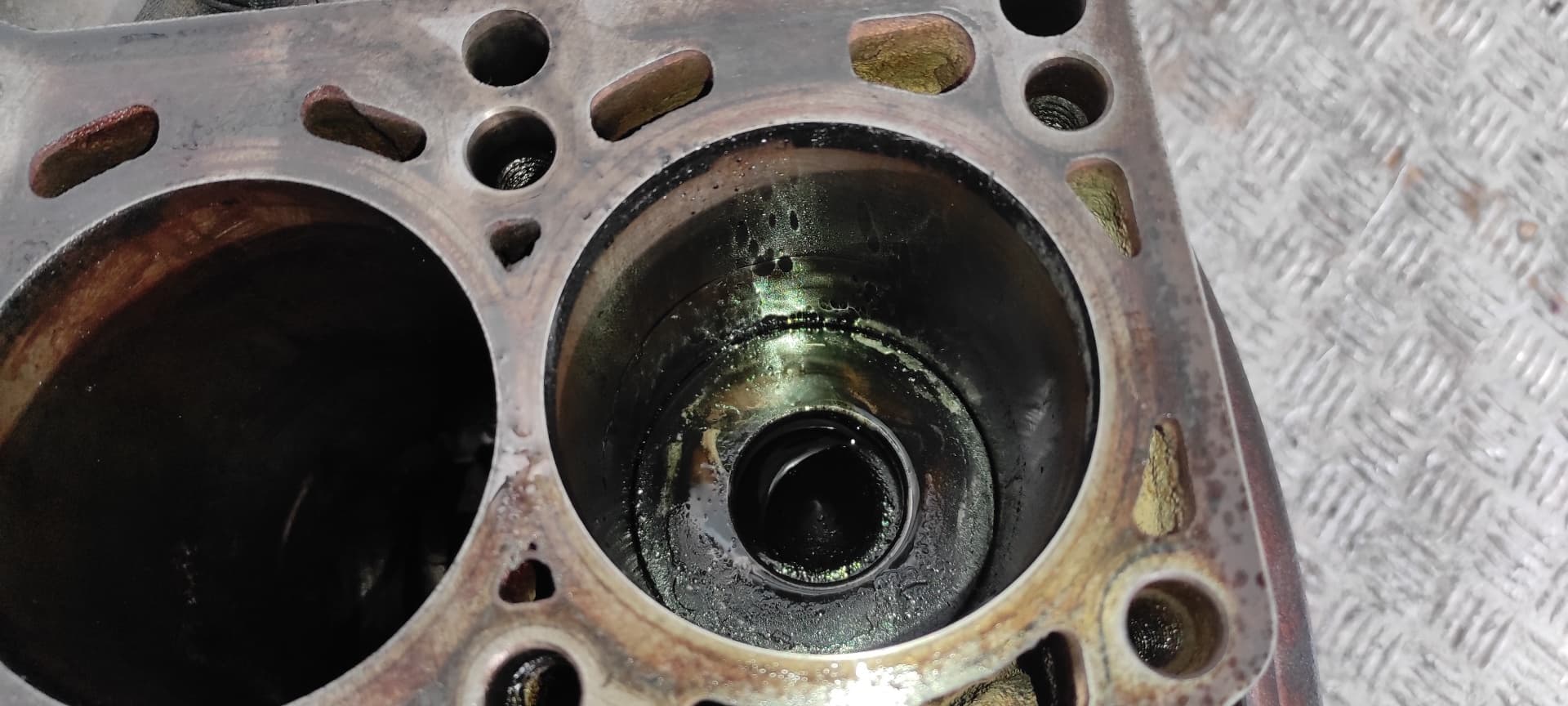 Recambio de BLOQUE para AUDI A4 BERLINA (8E) BLB referencia OEM IAM BLB 5