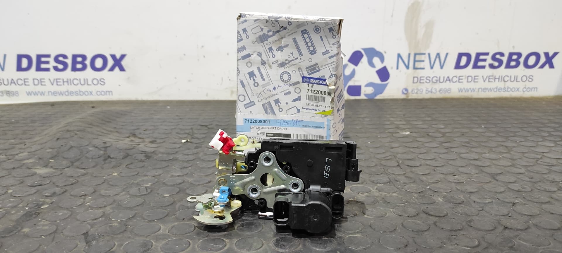 Recambio de CERRADURA PUERTA DELANTERA DERECHA para SSANGYONG REXTON 2.7 referencia OEM IAM 7122008001