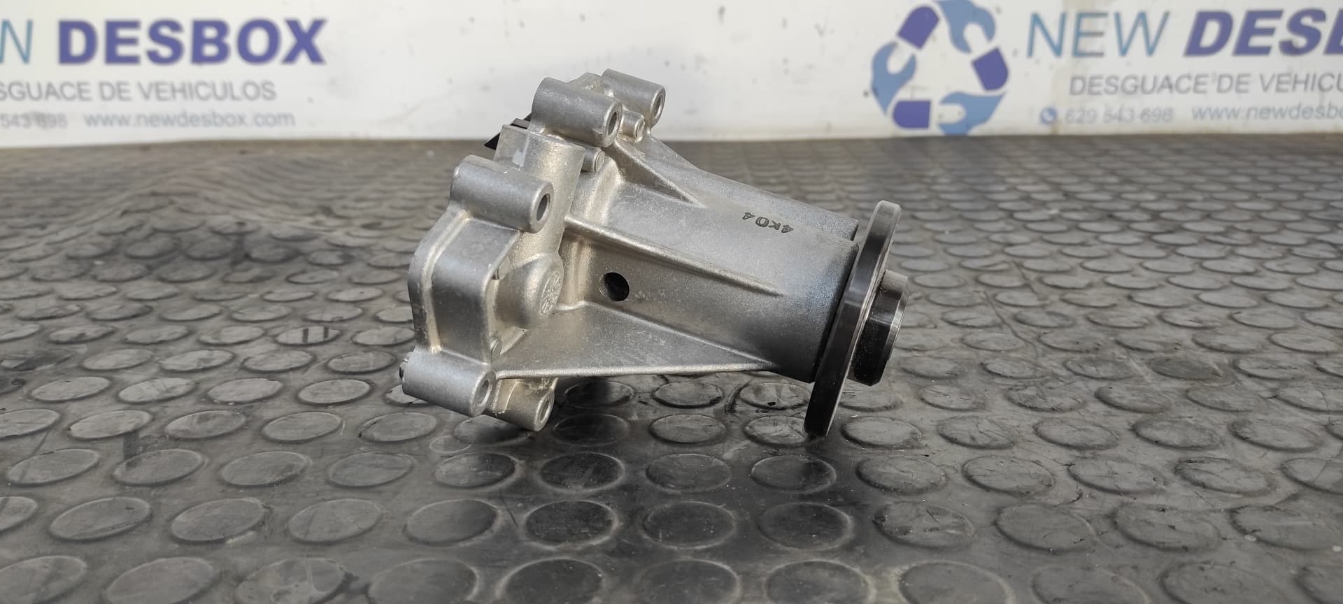 Recambio de BOMBA AGUA para SSANGYONG REXTON 2.7 D27DTP referencia OEM IAM 6652000520 6