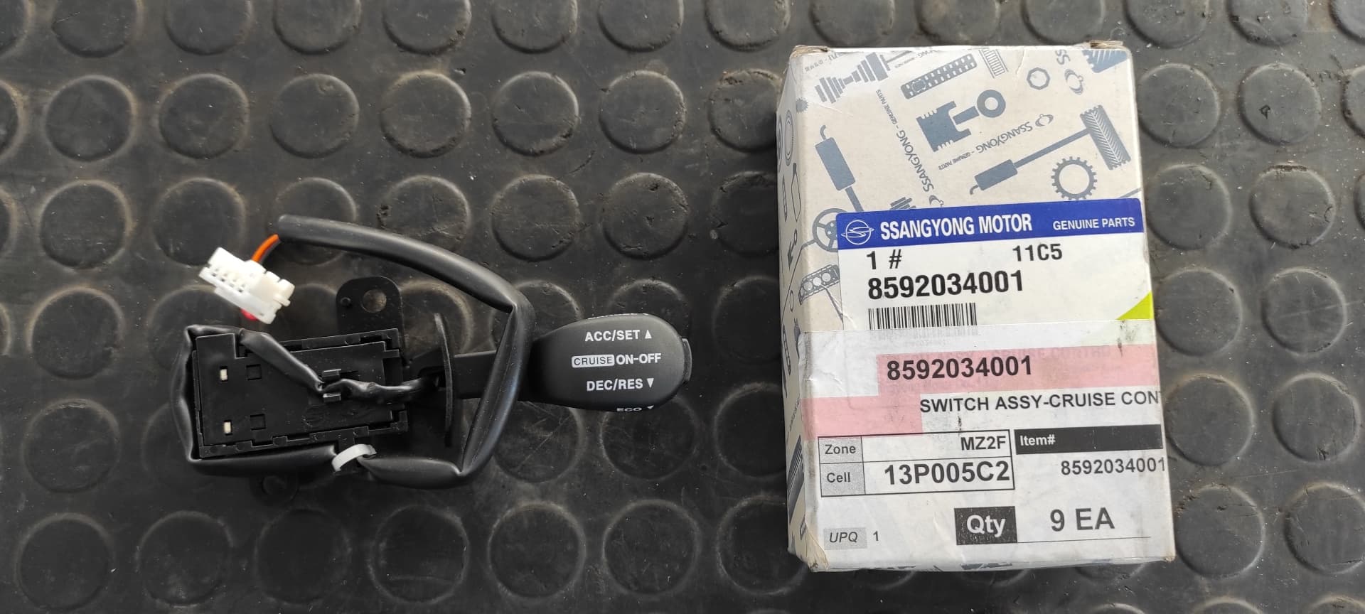 Recambio de MANDO MULTIFUNCION para SSANGYONG KORANDO 2.0 referencia OEM IAM 8592034001