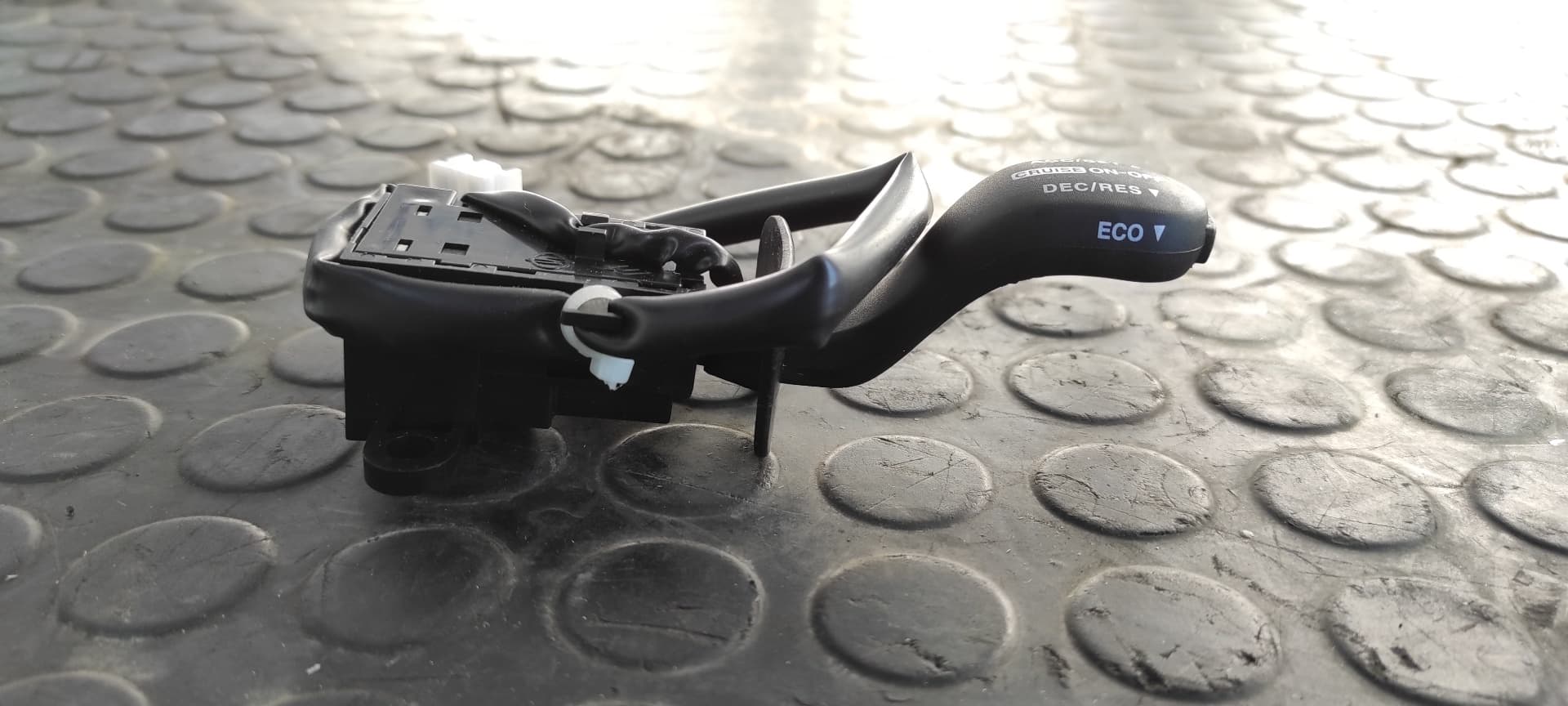 Recambio de MANDO MULTIFUNCION para SSANGYONG KORANDO 2.0 referencia OEM IAM 8592034001 7