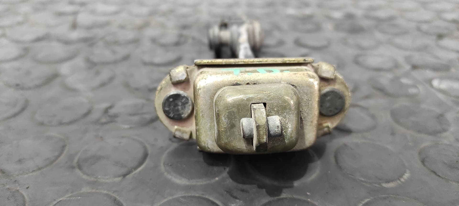 Recambio de RETENEDOR PUERTA DERECHA para FORD FOCUS BERLINA (CAK) 1.8 TDCi Turbodiesel CAT C9DB referencia OEM IAM XS4AA27200BA   - GRIS 3