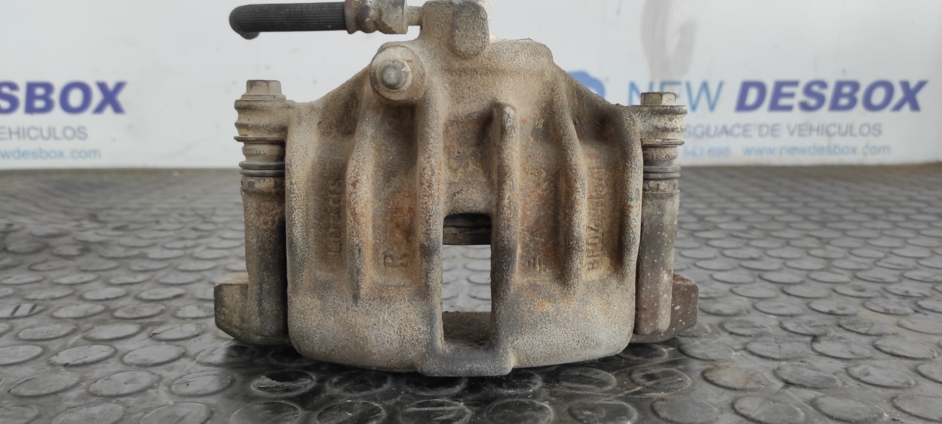 Recambio de PINZA DE FRENO DELANTERA DERECHA para LAND ROVER FREELANDER (LN) 2.0 Turbodiesel 20T2N referencia OEM IAM 8F04   - VERDE