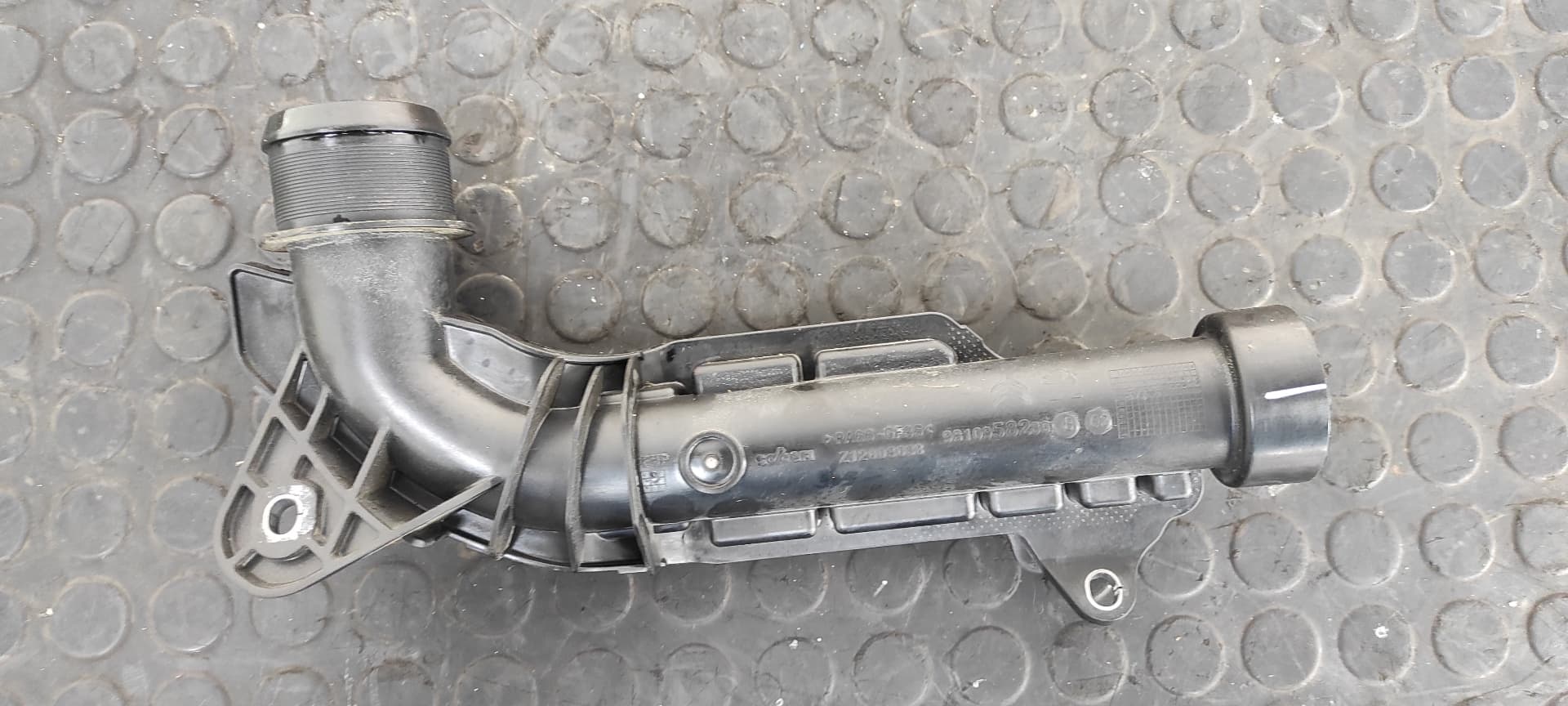Recambio de TUBO para PEUGEOT 3008 Allure YH01 referencia OEM IAM 9810958280   - NEGRO