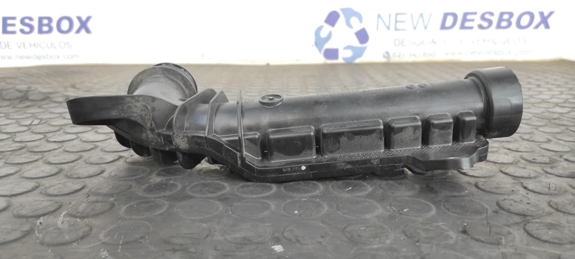 Recambio de TUBO para PEUGEOT 3008 Allure YH01 referencia OEM IAM 9810958280   - NEGRO 6