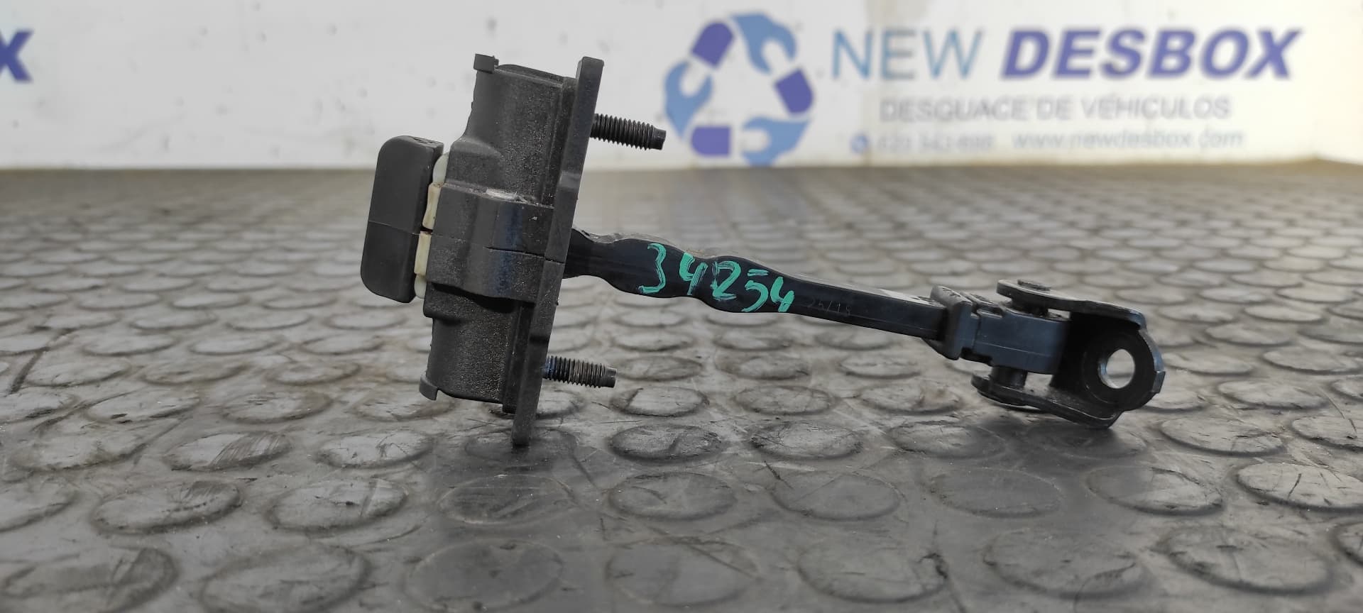 Recambio de RETENEDOR PUERTA IZQUIERDA  para PEUGEOT 3008 Allure YH01 referencia OEM IAM P8   - NEGRO