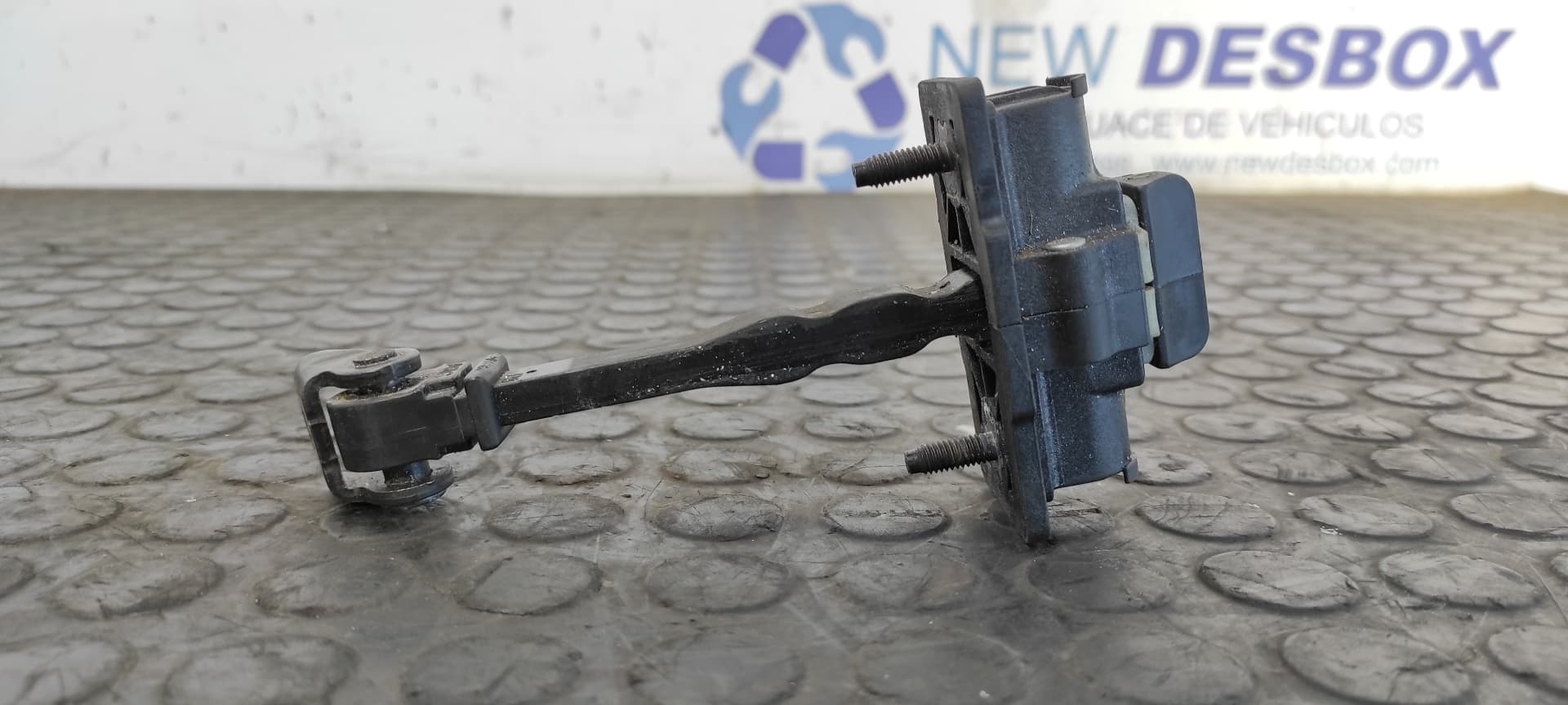 Recambio de RETENEDOR PUERTA IZQUIERDA  para PEUGEOT 3008 Allure YH01 referencia OEM IAM P8   - NEGRO 4