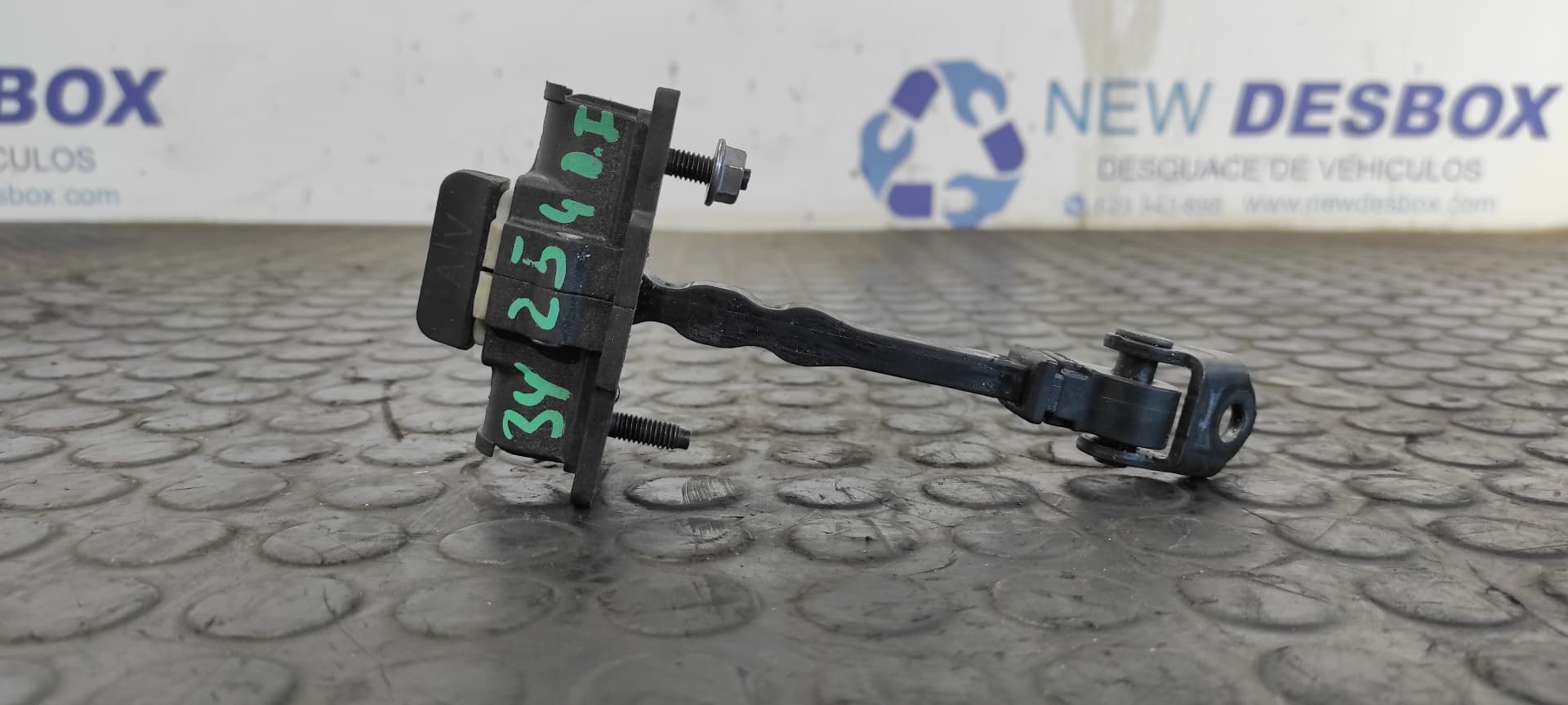 Recambio de RETENEDOR PUERTA IZQUIERDA  para PEUGEOT 3008 Allure YH01 referencia OEM IAM P8   - NEGRO