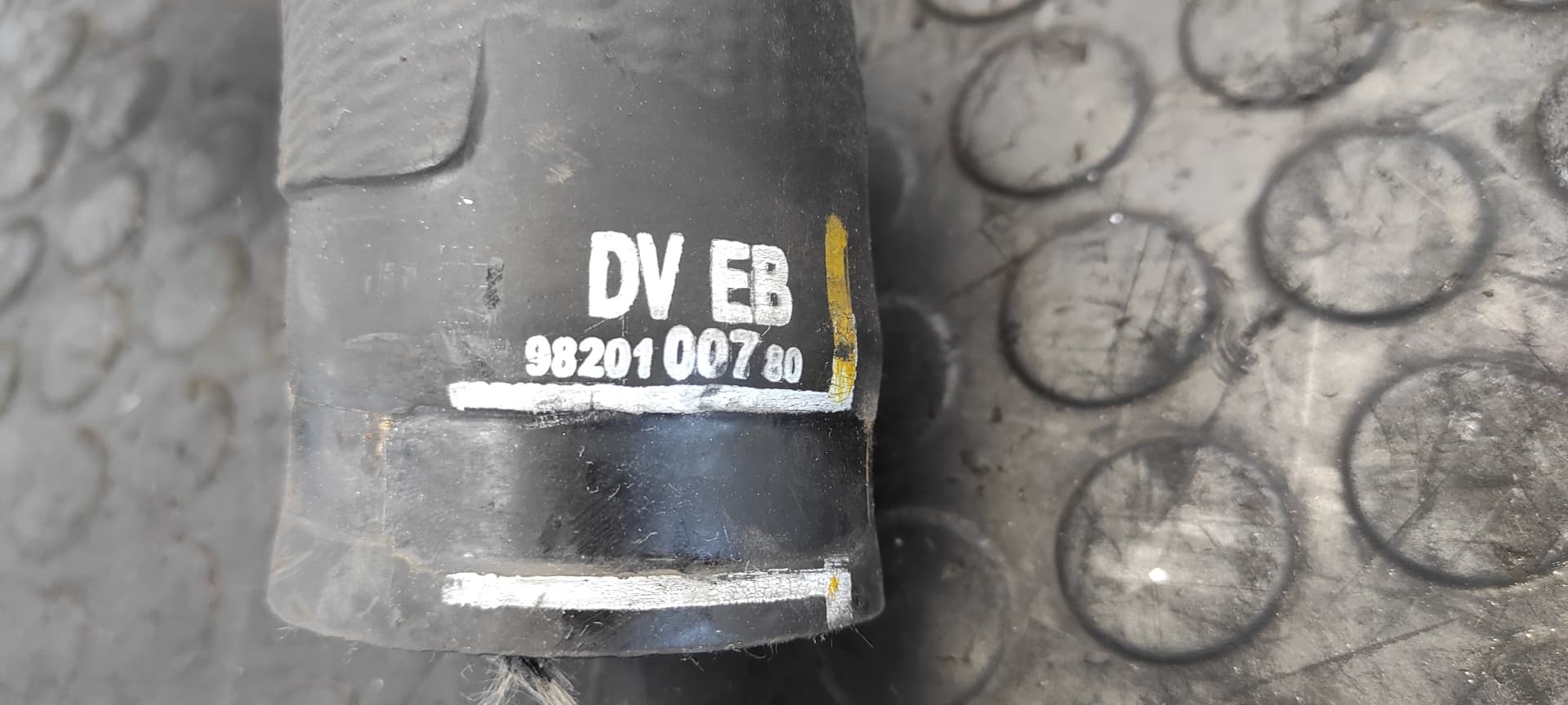 Recambio de TUBO para PEUGEOT 3008 Allure YH01 referencia OEM IAM 9820100780   - NEGRO 5