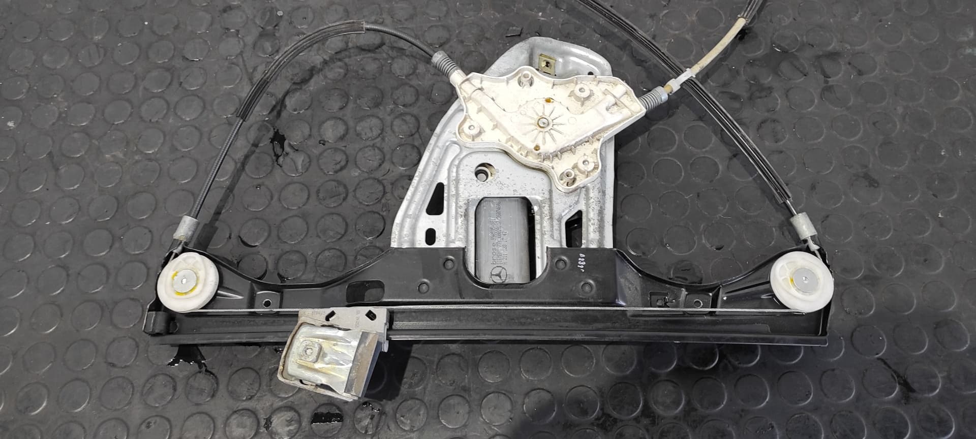 Recambio de ELEVALUNAS DELANTERO DERECHO para MERCEDES-BENZ CLASE C (W203) SPORTCOUPE C 180 Compressor (203.746) M271946 - GRIS 7