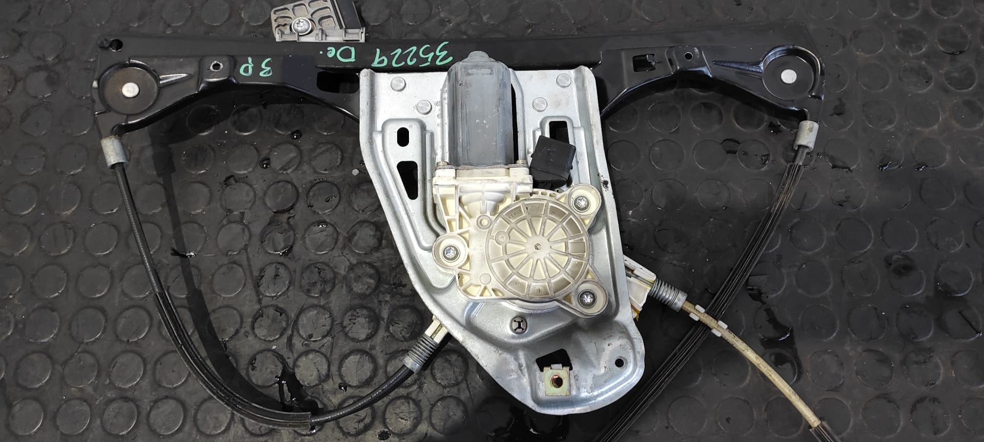 Recambio de ELEVALUNAS DELANTERO DERECHO para MERCEDES-BENZ CLASE C (W203) SPORTCOUPE C 180 Compressor (203.746) M271946 - GRIS 6
