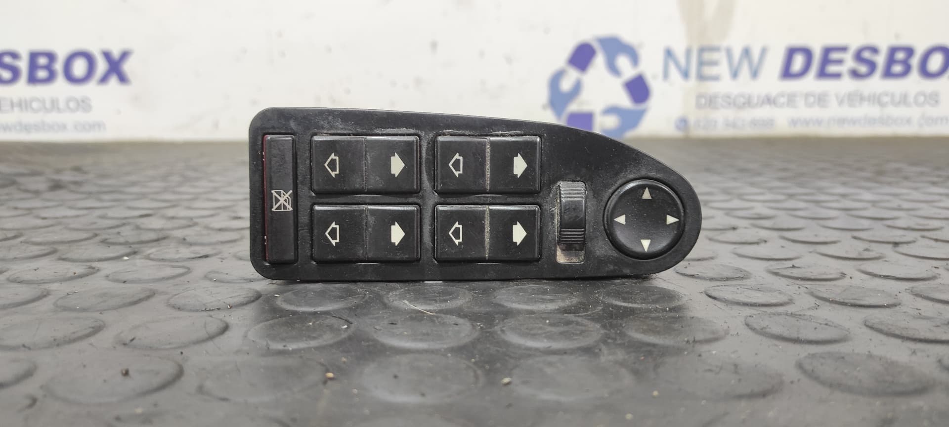 Recambio de MANDO ELEVALUNAS DELANTERO IZQUIERDO para BMW SERIE 5 BERLINA (E39) 530d Highline Sport 306D1 referencia OEM IAM 6904306   - GRIS