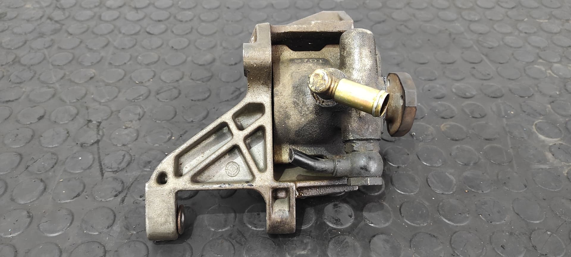 Recambio de BOMBA DIRECCION para VOLKSWAGEN GOLF III BERLINA (1H1) * 1Y referencia OEM IAM 7849701   - BLANCO 3