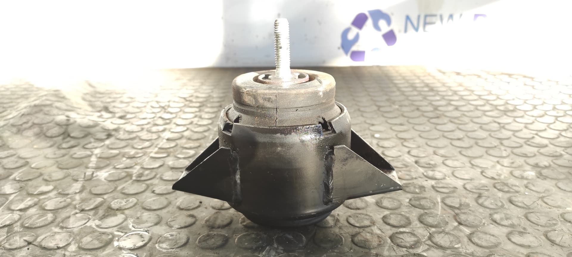 Recambio de SOPORTE MOTOR para LAND ROVER DISCOVERY (LT) TD5 10P referencia OEM IAM    - NEGRO
