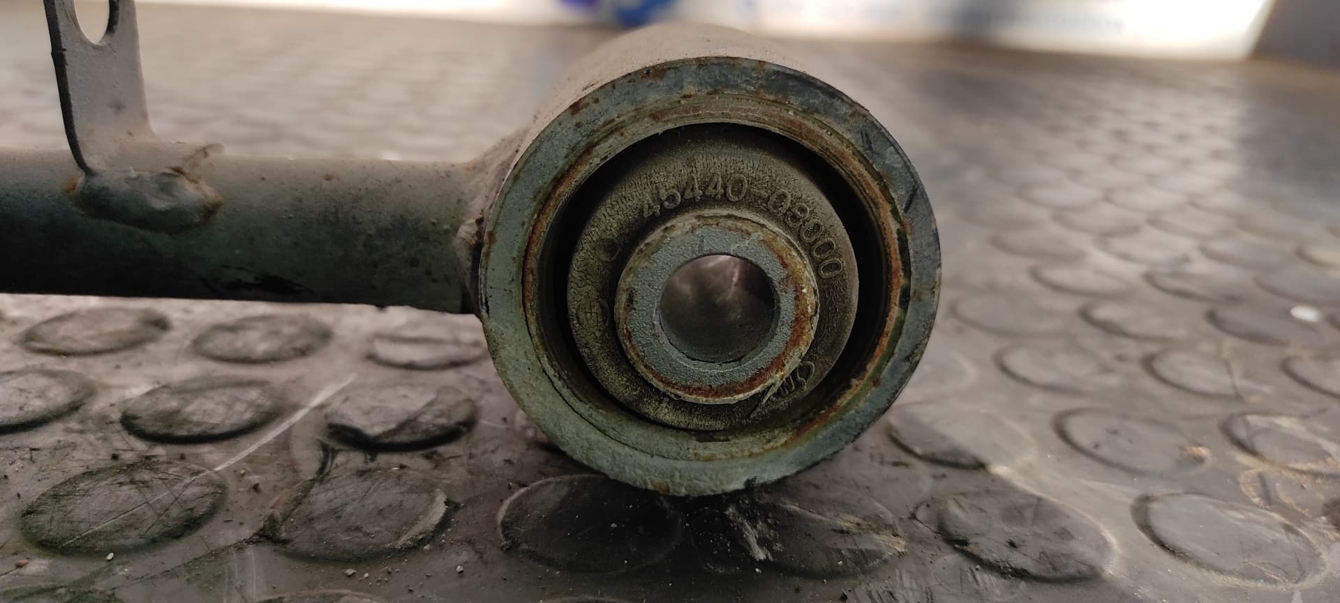 Recambio de BRAZO DERECHO SUPERIOR TRASERO para SSANGYONG REXTON 2.7 Turbodiesel CAT D27DT referencia OEM IAM    - NEGRO 3