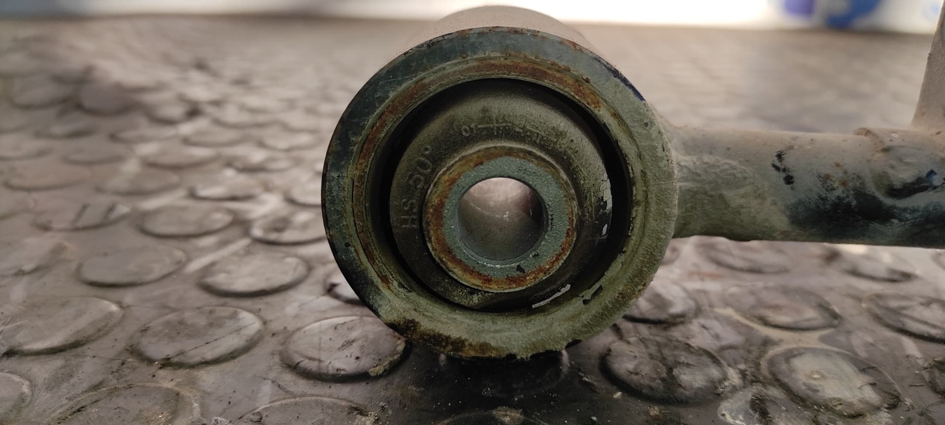 Recambio de BRAZO DERECHO SUPERIOR TRASERO para SSANGYONG REXTON 2.7 Turbodiesel CAT D27DT referencia OEM IAM    - NEGRO 5