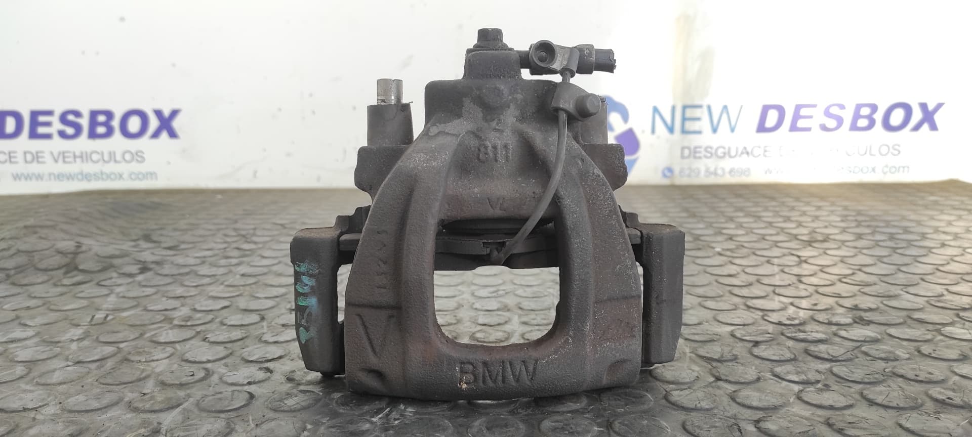 Recambio de PINZA DE FRENO DELANTERA IZQUIERDA para BMW MINI (R50,R53) Cooper W10B16A referencia OEM IAM 811   - GRIS