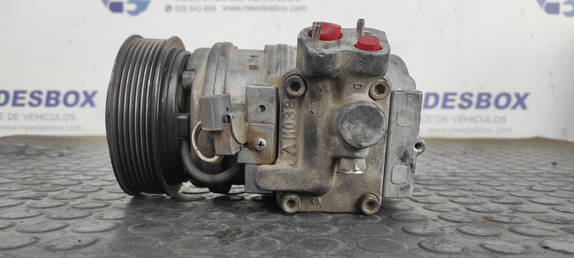 Recambio de COMPRESOR AIRE ACONDICIONADO para LAND ROVER DISCOVERY (LT) TD5 10P referencia OEM IAM 4472609040   - NEGRO 5