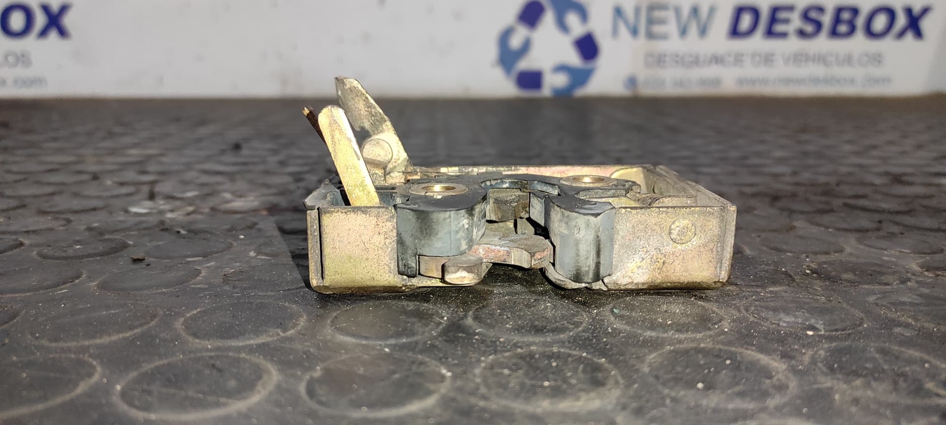 Recambio de CERRADURA PUERTA DELANTERA IZQUIERDA para VOLKSWAGEN GOLF II (191/193) referencia OEM IAM 191837015C 4