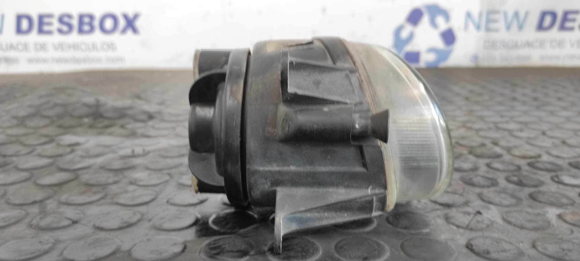 Recambio de FARO ANTINIEBLA DERECHO para AUDI A3 (8L) 1.9 TDI Ambiente ASV referencia OEM IAM 8L0941700A   - NEGRO 7