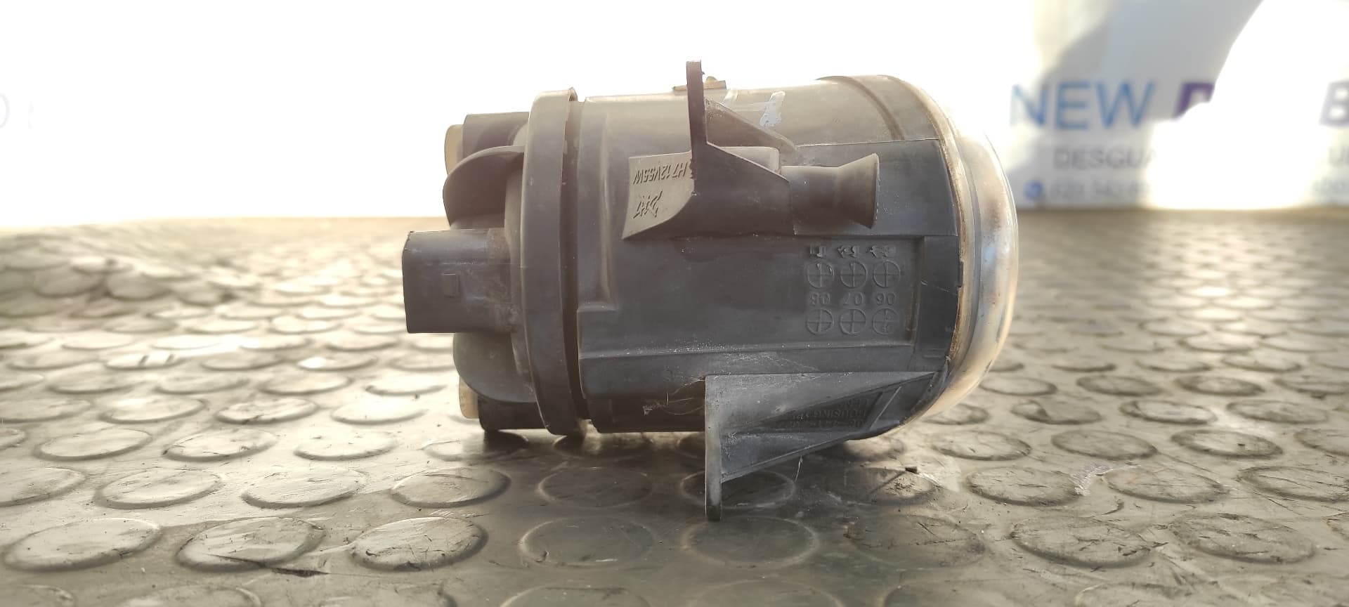 Recambio de FARO ANTINIEBLA IZQUIERDO para AUDI A3 (8L) 1.9 TDI Ambiente ASV referencia OEM IAM 084412022L   - NEGRO 6