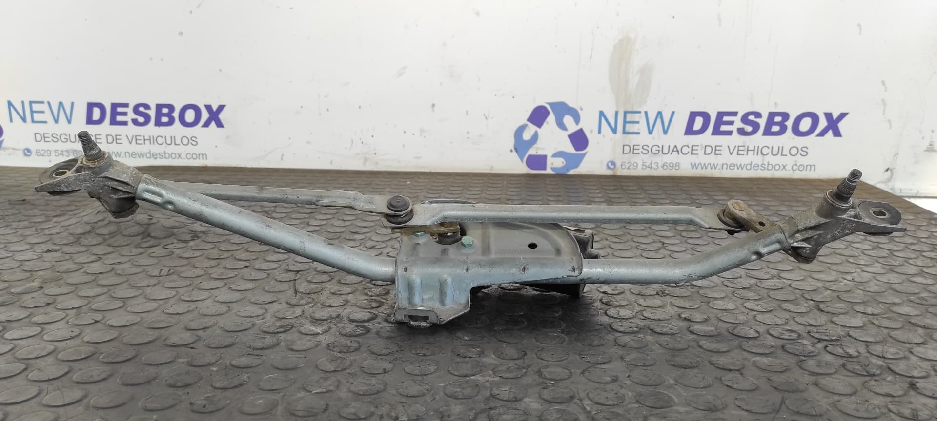 Recambio de MOTOR LIMPIA DELANTERO para VOLKSWAGEN PASSAT BERLINA (3B2) Comfortline AFN referencia OEM IAM 8D1955605B   - GRIS 4