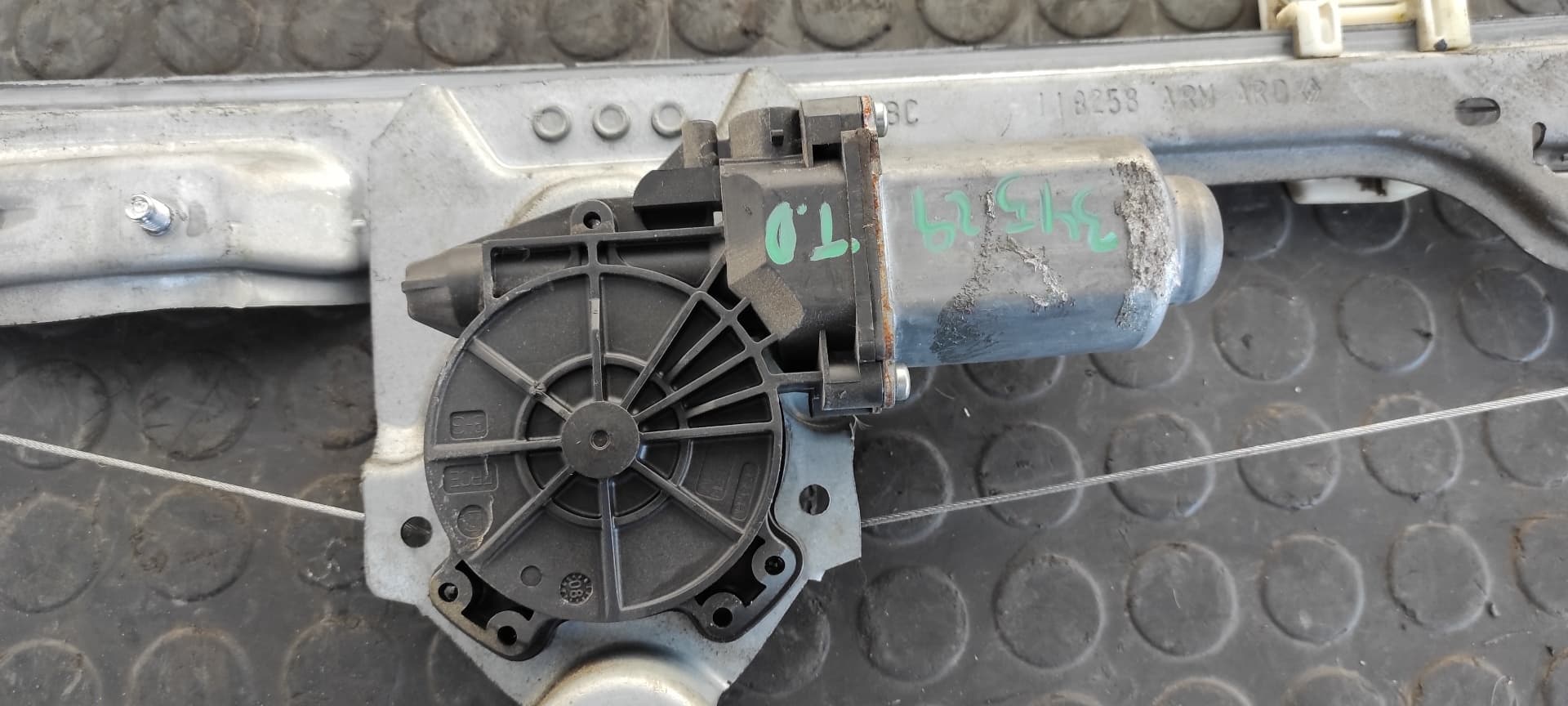 Recambio de ELEVALUNAS TRASERO DERECHO para RENAULT GRAND MODUS Authentique K9KT7 referencia OEM IAM 118258   - NEGRO 5