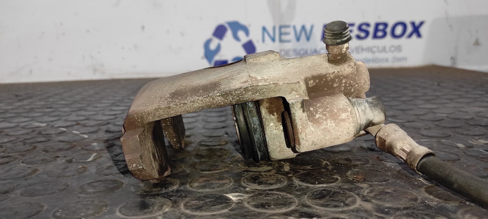 Recambio de PINZA DE FRENO DELANTERA IZQUIERDA para VOLKSWAGEN GOLF III BERLINA (1H1) * 1Y referencia OEM IAM 125806   - BLANCO 6
