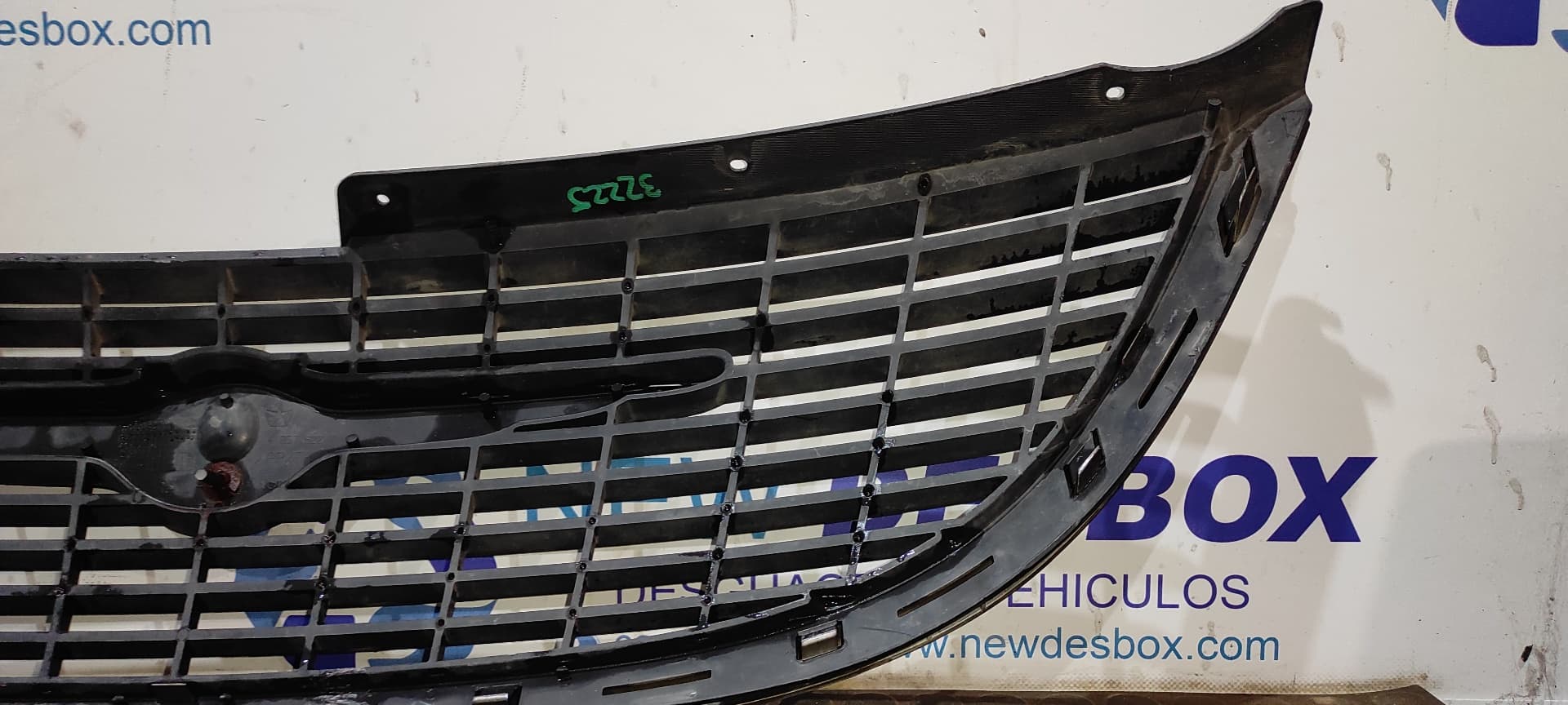 Recambio de REJILLA DELANTERA para CHRYSLER VOYAGER (RG) 2.5 CRD CAT VM07C referencia OEM IAM 4857522AA   - AZUL 3