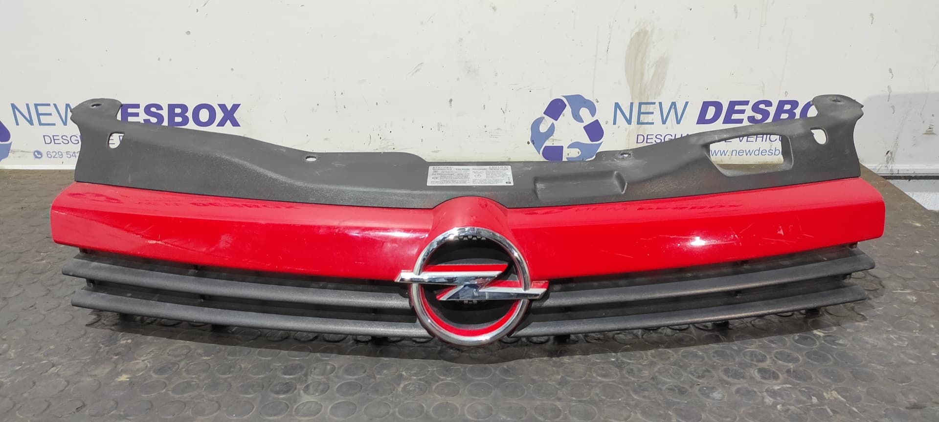 Recambio de REJILLA DELANTERA para OPEL ASTRA H BER. Edition Z14XEP referencia OEM IAM 13108463   - ROJO