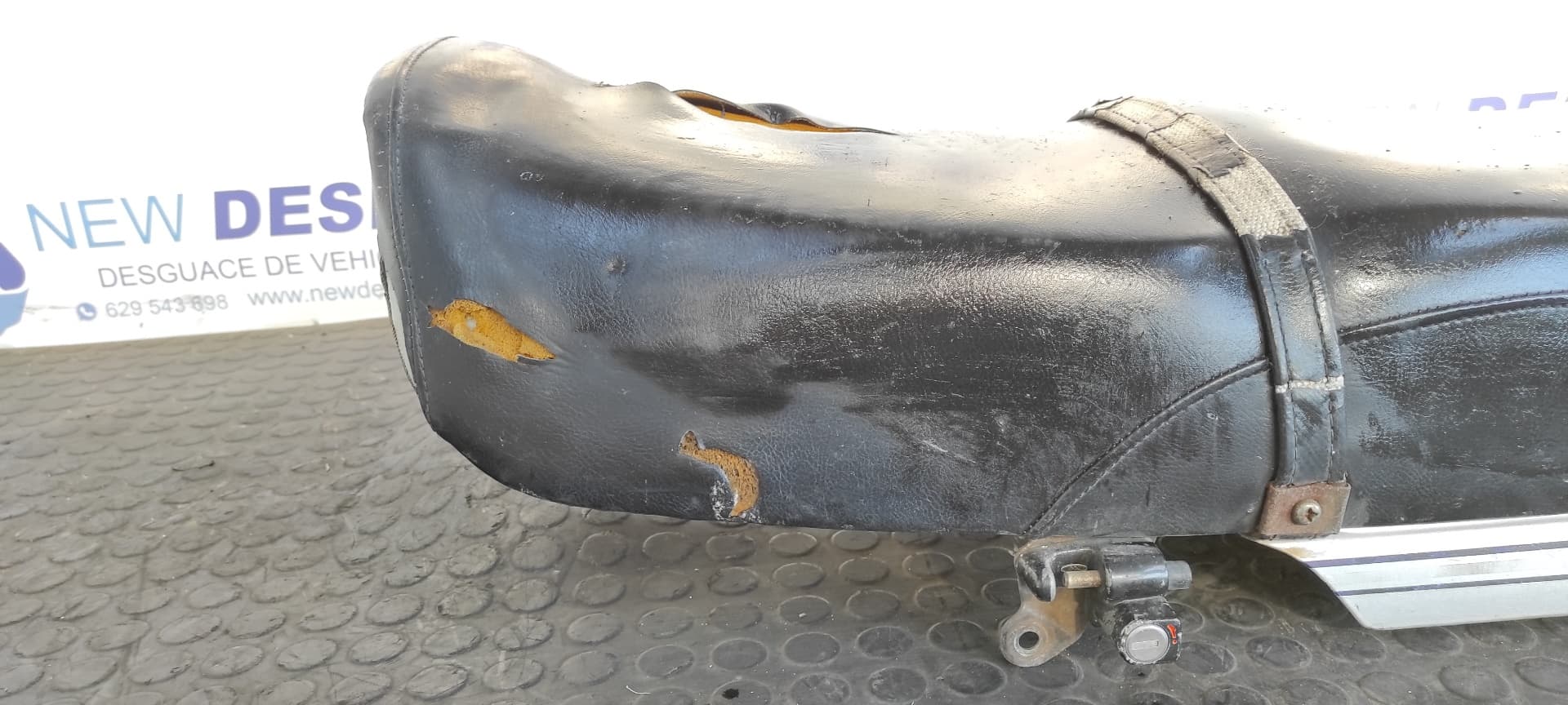 Recambio de ASIENTO para HONDA CB 900 referencia OEM IAM 8