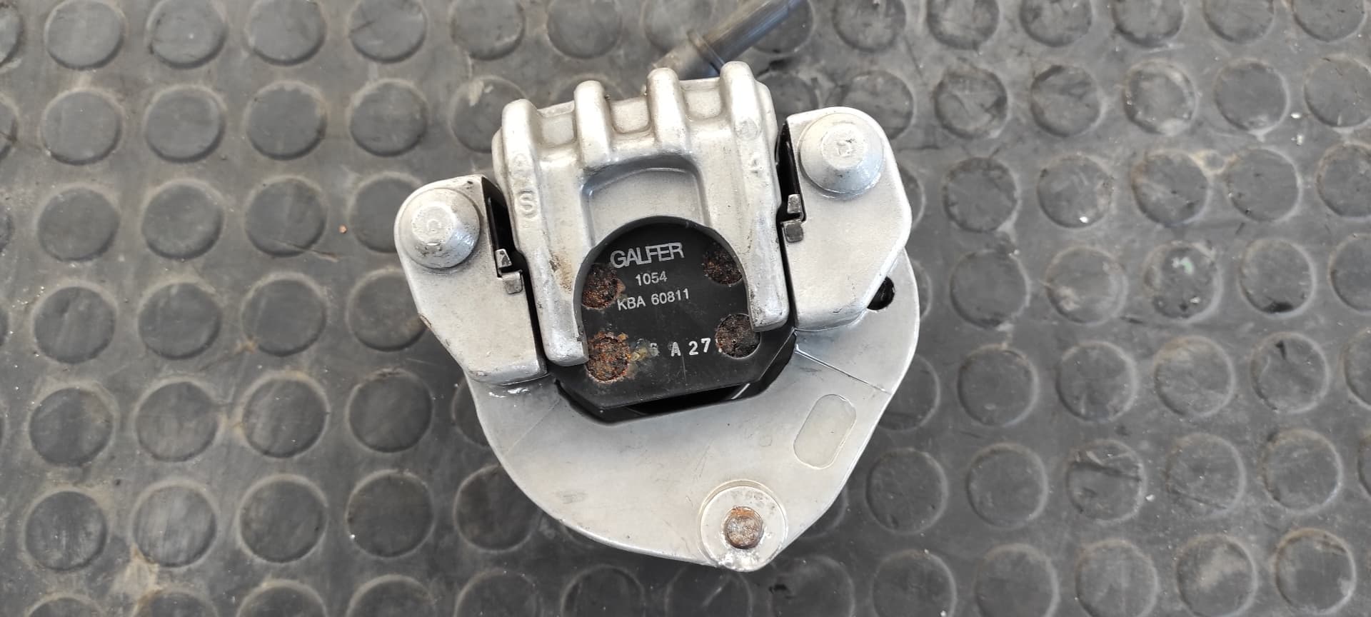 Recambio de PINZA DE FRENO DELANTERA IZQUIERDA para HONDA CB 900 referencia OEM IAM NISSIN 4N42 3