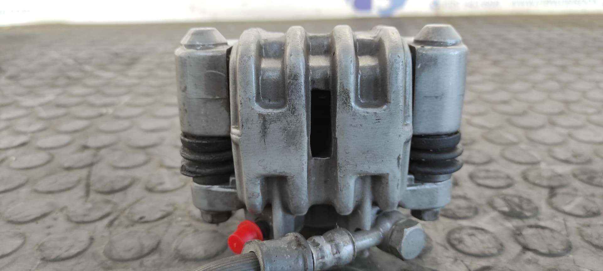 Recambio de PINZA DE FRENO DELANTERA IZQUIERDA para HONDA CB 900 referencia OEM IAM NISSIN 4N42 5