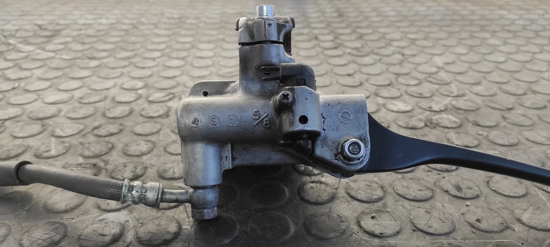Recambio de NO IDENTIFICADO para HONDA CB 900 referencia OEM IAM 4S1 7