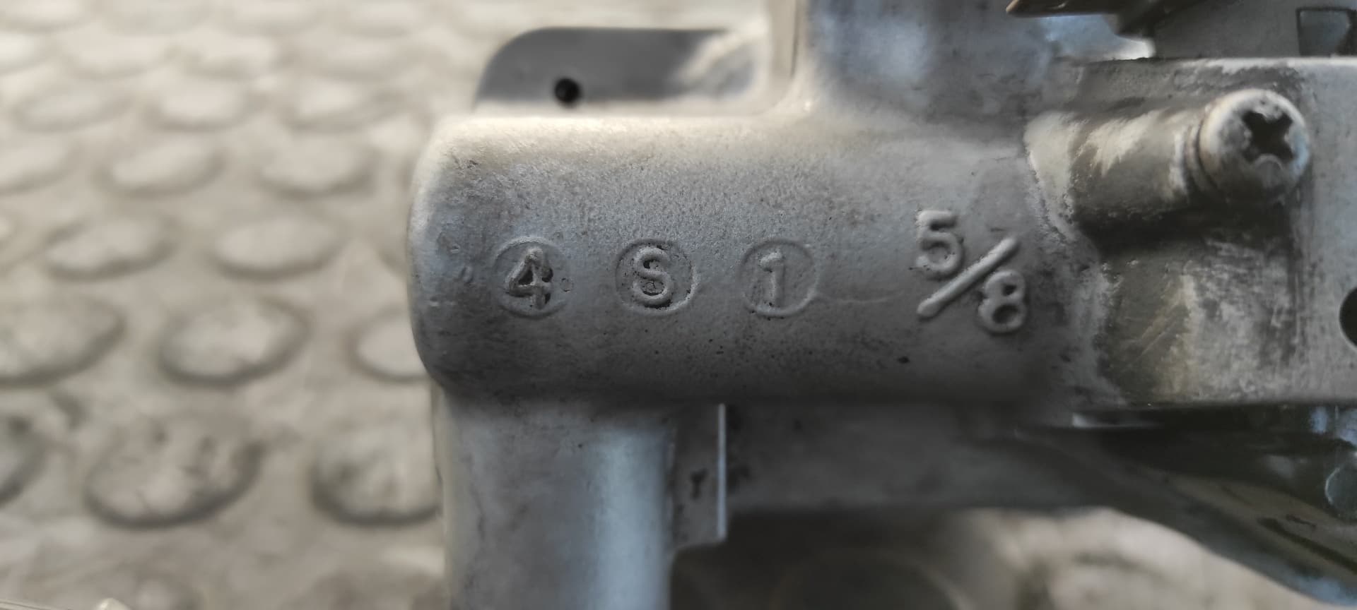 Recambio de NO IDENTIFICADO para HONDA CB 900 referencia OEM IAM 4S1 6