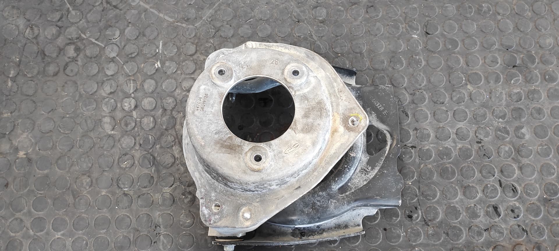 Recambio de BRAZO IZQUIERDO SUPERIOR DELANTERO para PEUGEOT 407 COUPE 2.2 CAT 3FYEW12J4 referencia OEM IAM 446328E   - ROJO 3