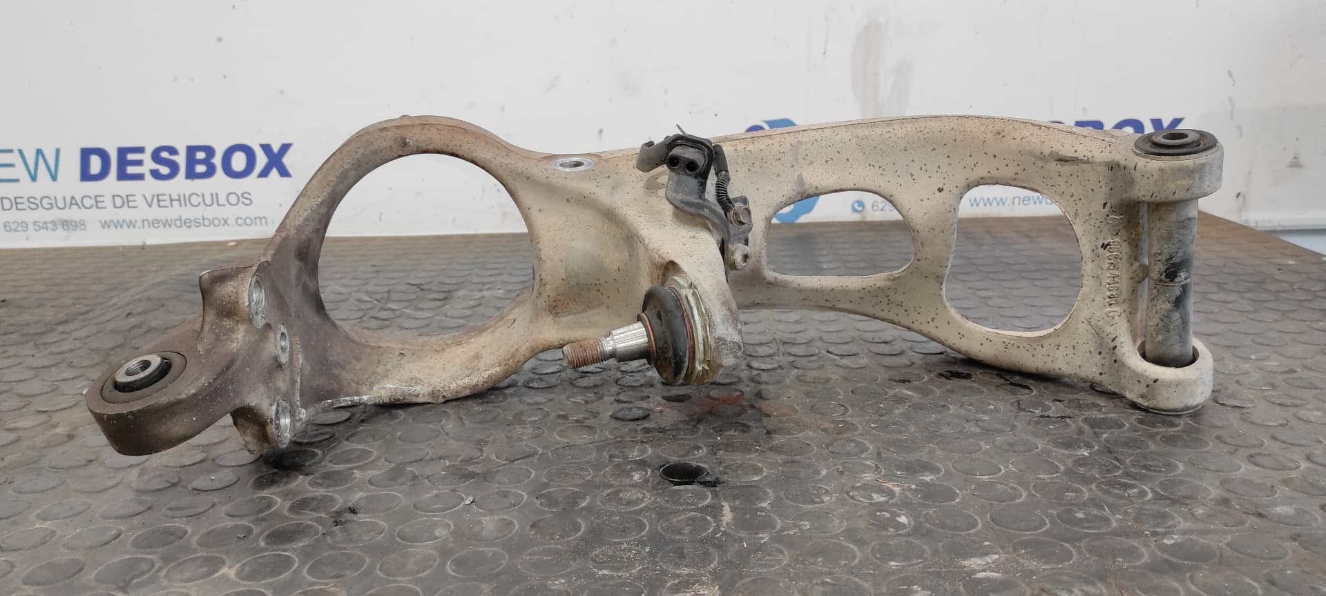 Recambio de BRAZO IZQUIERDO SUPERIOR DELANTERO para PEUGEOT 407 COUPE 2.2 CAT 3FYEW12J4 referencia OEM IAM 9661544680   - ROJO 5