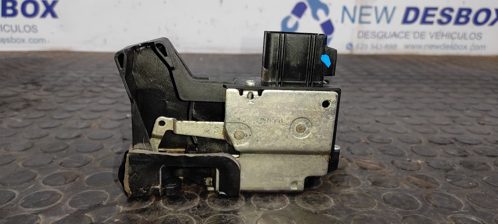 Recambio de CERRADURA PUERTA DELANTERA IZQUIERDA para FORD FIESTA (CBK) Ambiente F6JB referencia OEM IAM    - NEGRO 2