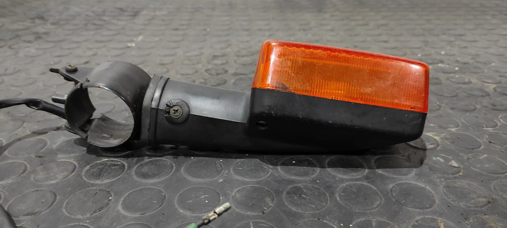 Recambio de PILOTO DELANTERO DERECHO para HONDA CB 900 referencia OEM IAM 0457328 6