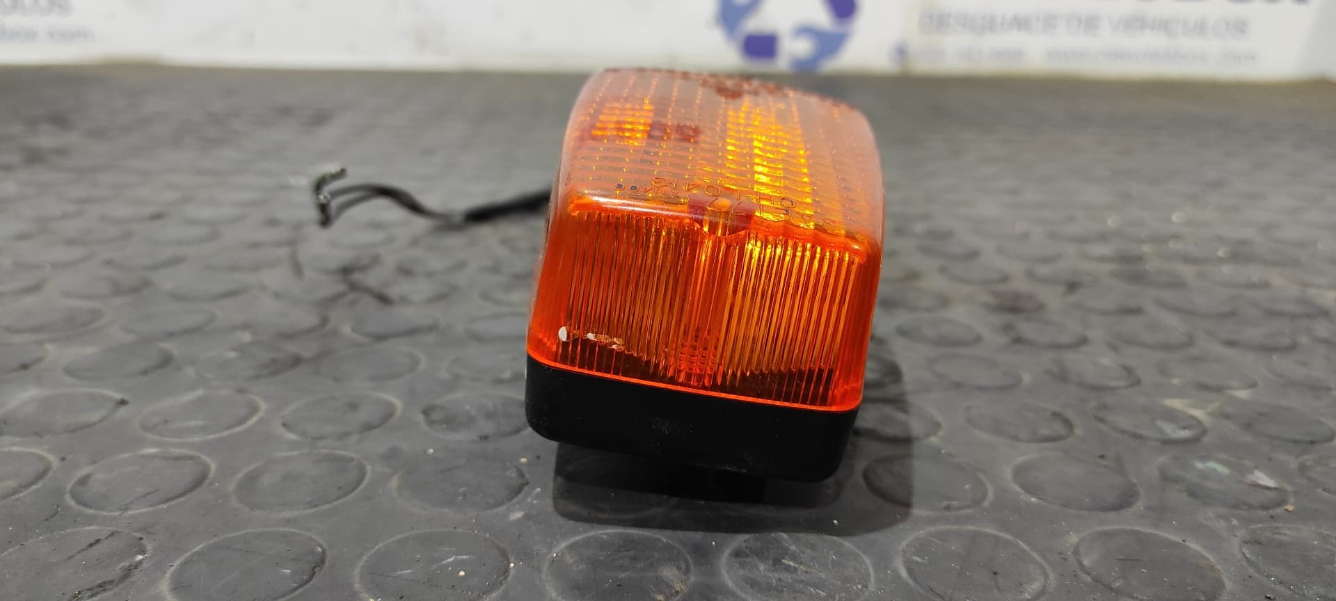 Recambio de PILOTO DELANTERO DERECHO para HONDA CB 900 referencia OEM IAM 0457328 3