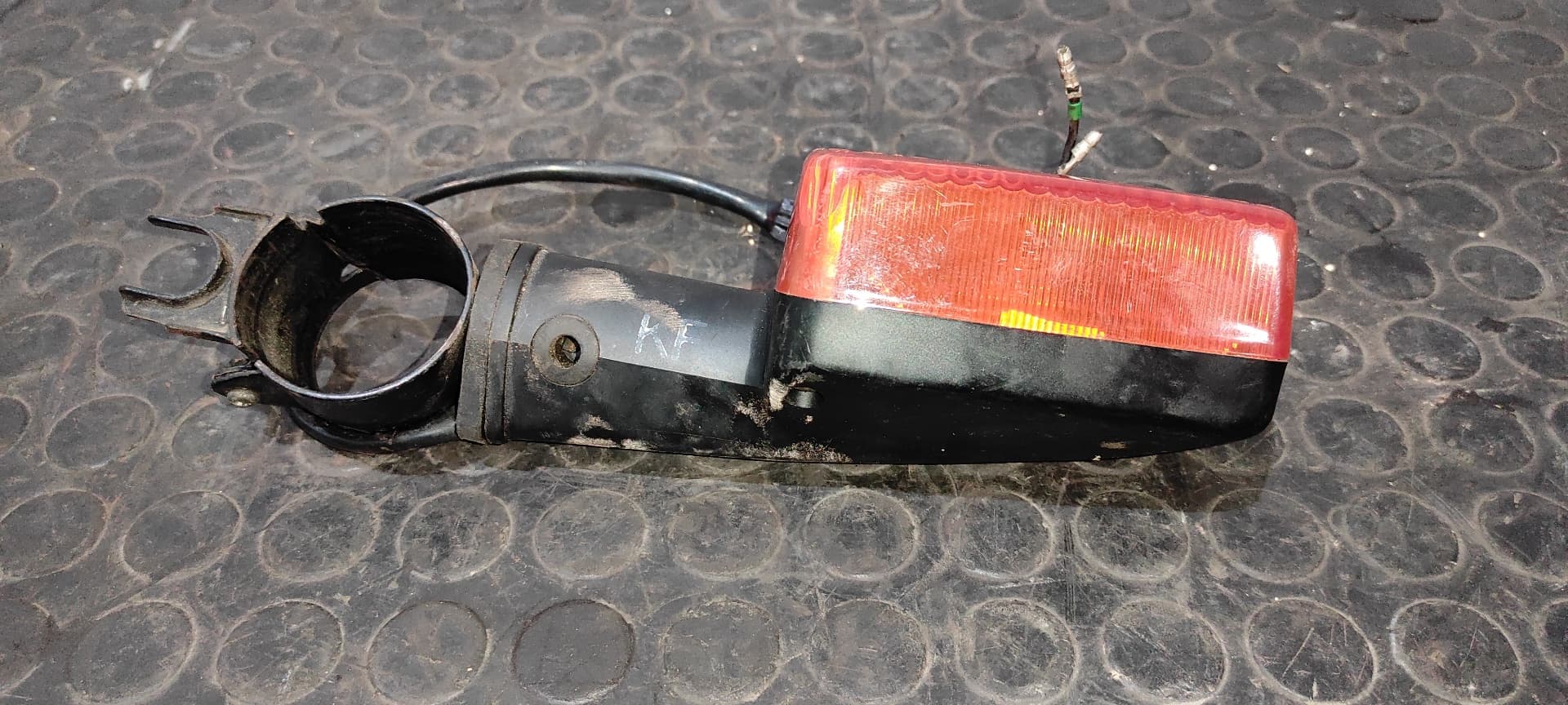 Recambio de PILOTO DELANTERO IZQUIERDO para HONDA CB 900 referencia OEM IAM 0457328 4