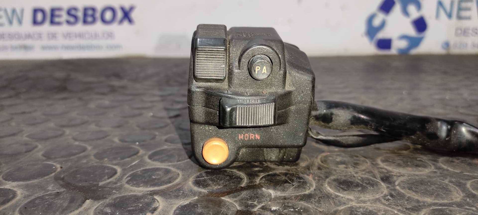 Recambio de MANDO LUCES para HONDA CB 900 referencia OEM IAM HM17QBT 10