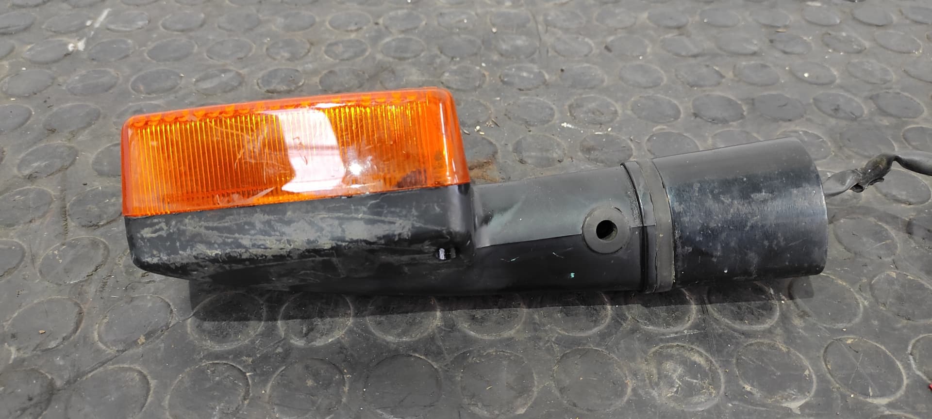 Recambio de PILOTO TRASERO IZQUIERDO para HONDA CB 900 referencia OEM IAM 0477342 9
