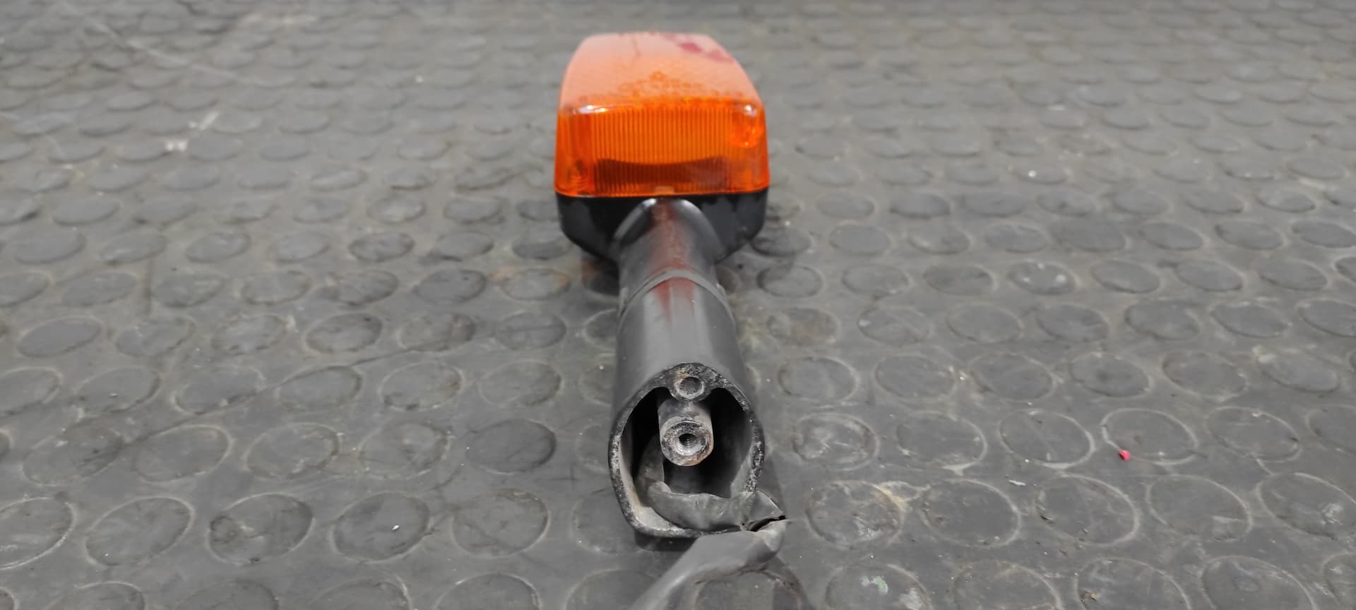 Recambio de PILOTO TRASERO IZQUIERDO para HONDA CB 900 referencia OEM IAM 0477342 5