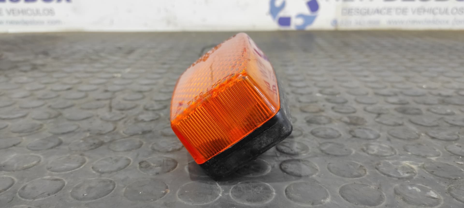 Recambio de PILOTO TRASERO IZQUIERDO para HONDA CB 900 referencia OEM IAM 0477342 8