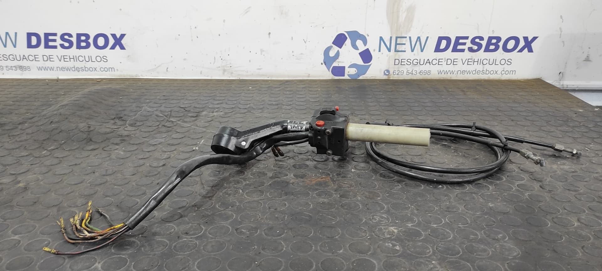 Recambio de PUÑO ACELERADOR para HONDA CB 900 referencia OEM IAM