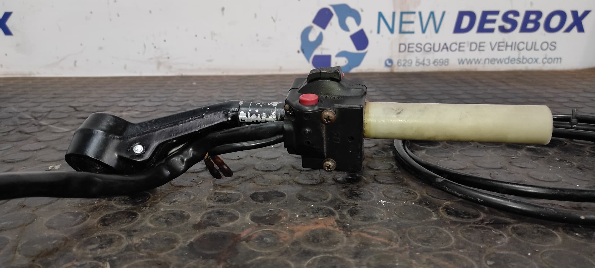 Recambio de PUÑO ACELERADOR para HONDA CB 900 referencia OEM IAM 5