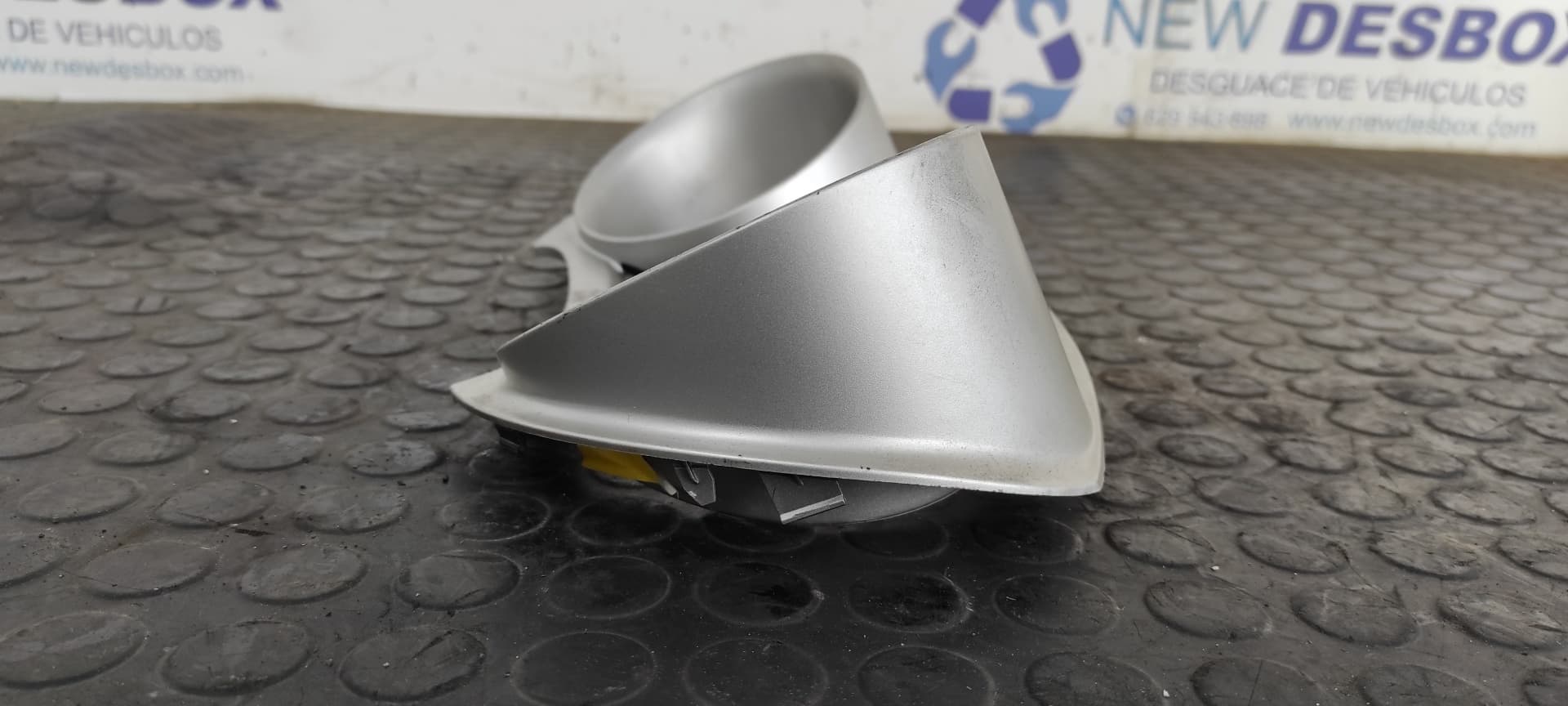 Recambio de MOLDURA para SEAT IBIZA (6J5) Good Stuff BXW referencia OEM IAM 6J0857059   - ROJO 2